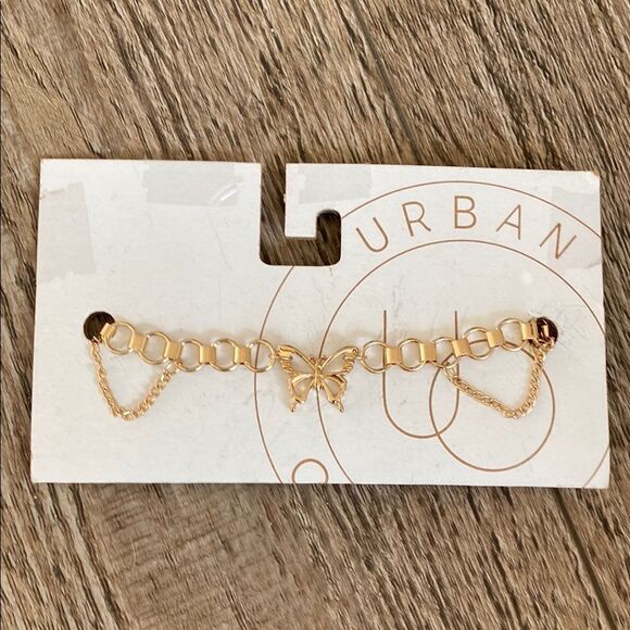Urban Outfitters Effie Butterfly Chain Link Gold tone Choker Necklace - Picture 2 of 3